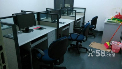 【圖】電腦辦公桌椅屏風(fēng)轉(zhuǎn)讓 - 湖里殿前臺(tái)式機(jī)/配件 - 廈門(mén)58同城