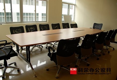 宸鴻科技（廈門）辦公桌椅 融合科技與人性化的工作空間解決方案